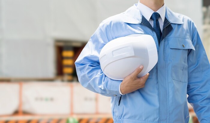 作業服を着た人